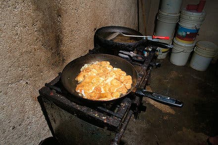 Huevos en Torta