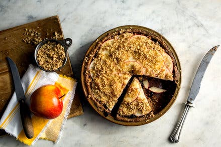 Crisp Raw Apple Pie