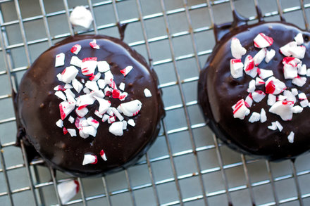 Image for Chocolate-Mint Thins With Candy Cane Crunch