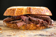 A Roast Beef Sandwich the Way the Deli Makes It