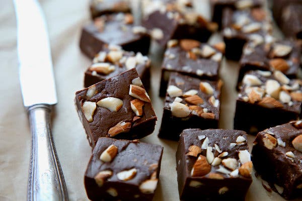 Easy Chocolate Fudge