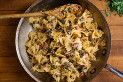 Image for Pasta With Tomatoes, Greens and Ricotta