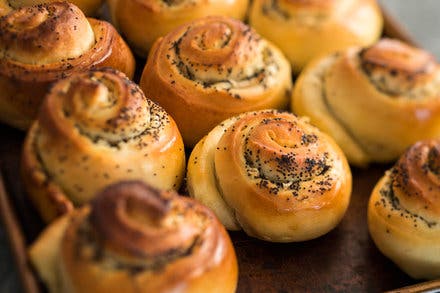 Onion Poppy-Seed Rolls