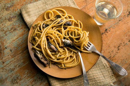 Pasta With Sardines, Bread Crumbs and Capers