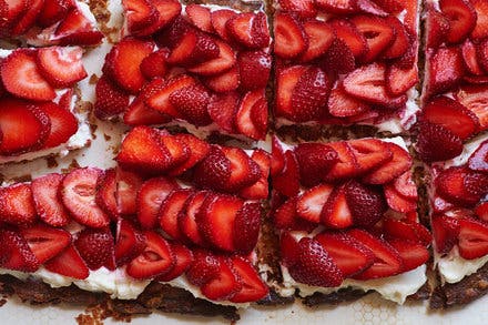Simplest Strawberry Tart