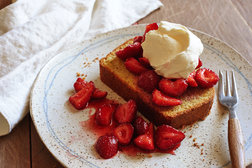 Image for Pistachio Poundcake With Strawberries