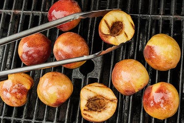 Simplest Grilled Peaches