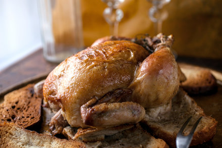 Image for Garlic and Thyme Roasted Chicken With Crispy Drippings Croutons