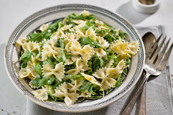 Image for Pasta With Gorgonzola and Arugula