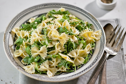 Image for Pasta With Gorgonzola and Arugula