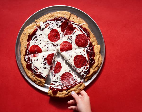 Chocolate-Chip Cookie Pizza