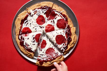 Chocolate-Chip Cookie Pizza