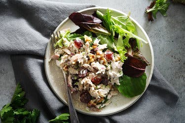 Chicken Salad With Walnuts and Grapes