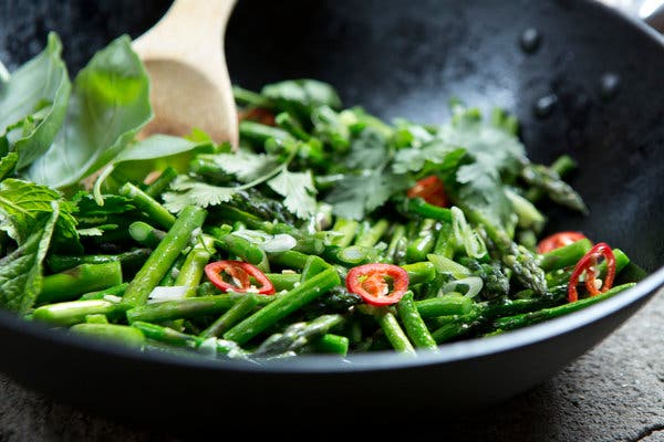 Stir-Fried Spicy Asparagus