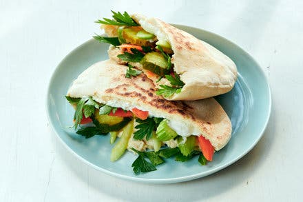 Vegetables-and-Dip Pita Pocket