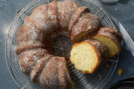 Old-Fashioned Doughnut Bundt Cake