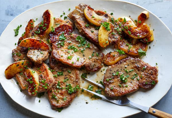 Pork Chops With Apples and Cider