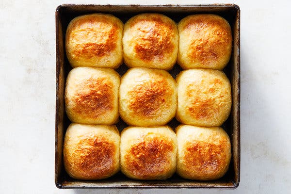 No-Knead Dinner Rolls