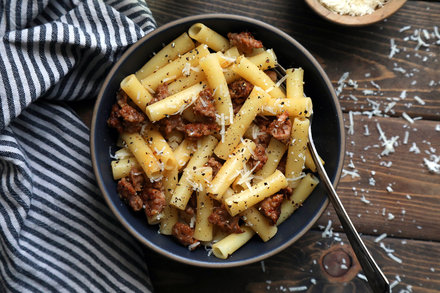 Image for Pasta With White Sausage Sauce