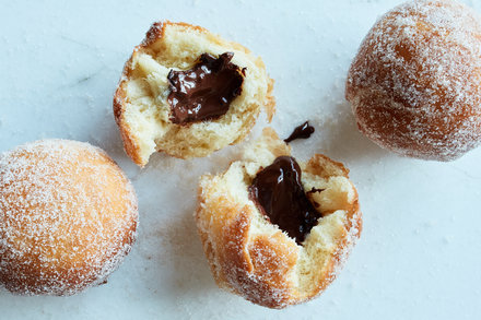 Image for Molten Chocolate Doughnut Holes