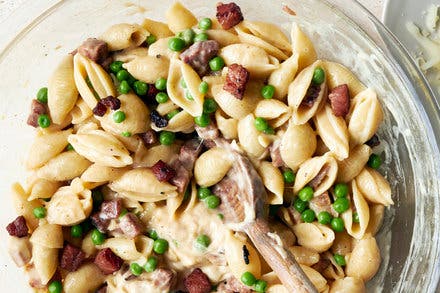 Ham and Cheese Pasta With a Handful of Peas