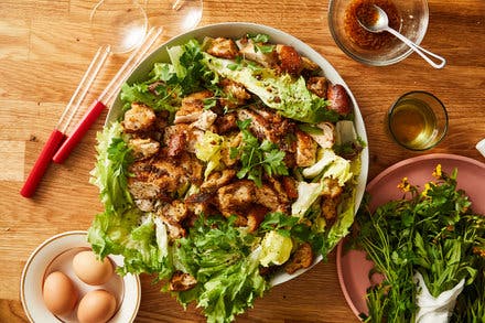 Chicken and Escarole Salad With Anchovy Croutons