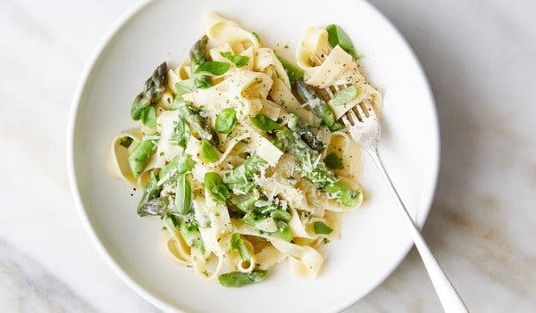 Fettuccine With Asparagus