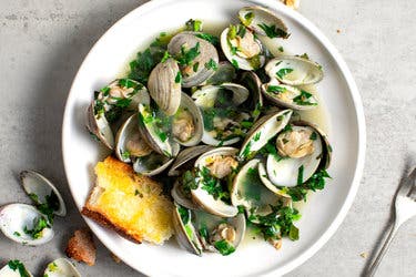 Spicy Clams With Garlicky Toasts