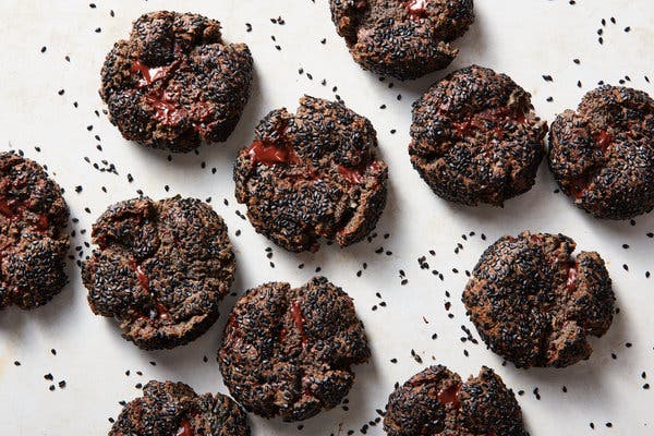 Chocolate Chip Cookies With Black Sesame and Seaweed