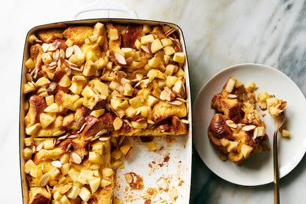 Honey-Apple Bread Pudding