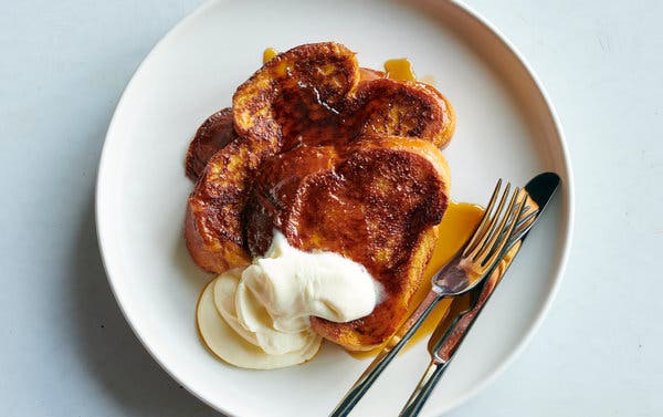 Challah French Toast With Cinnamon-Sugar Glaze