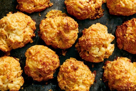 Fluffy Cheddar Biscuits