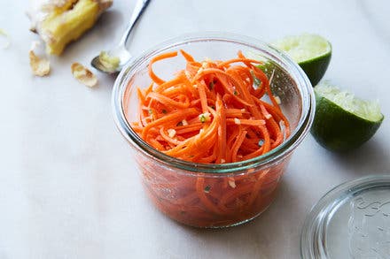 Instant Pickled Carrot With Ginger