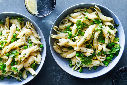 Image for Pasta With Fresh Herbs, Lemon and Peas