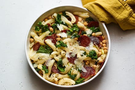 Pasta With Chorizo, Chickpeas and Kale