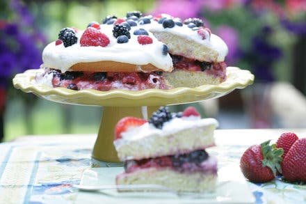 Summer Berry Cream Cake