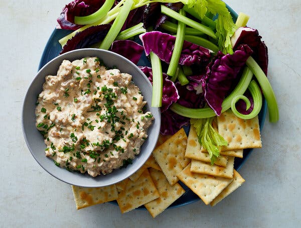 Creamy Blue Cheese Dip With Walnuts