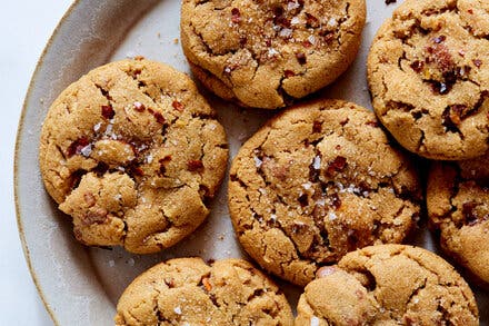 Chocolate Chip Cookies With Honey-Roasted Almonds and Chile