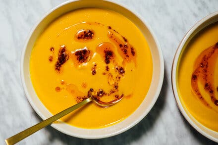 Sweet Potato-Garlic Soup With Chile Oil