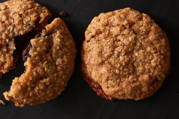 Chocolate-Stuffed Oatmeal Cookies