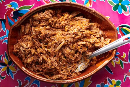 Tinga de Pollo (Chicken with Chipotle and Onions)