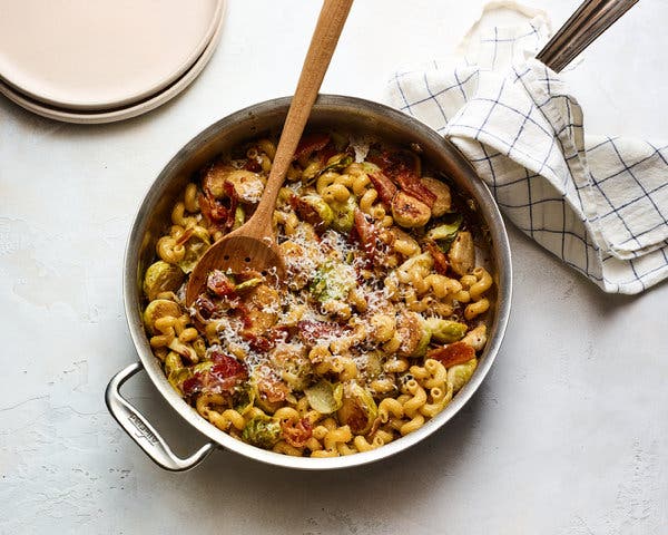 Brussels Sprouts Pasta With Bacon and Vinegar