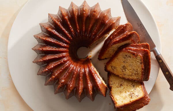 Applejack Butter Pecan Bundt Cake