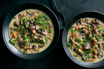 Slow Cooker Mushroom and Wild Rice Soup
