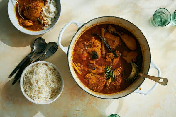 Kukul Mas Maluwa (Sri Lankan Chicken Curry)