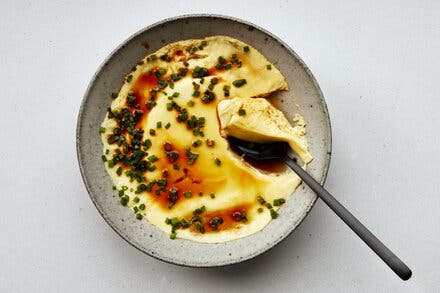 Microwave-Steamed Eggs