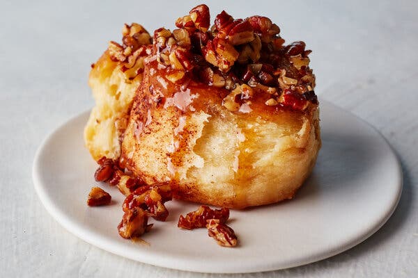 Maple-Pecan Sticky Buns