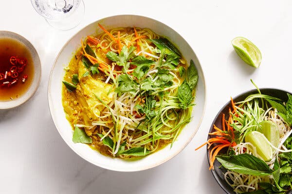 Bún Kèn (Coconut Fish With Noodles)