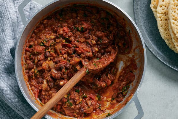 Fuul (Somali-Style Fava Bean Stew)