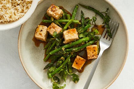 Black Pepper Stir-Fried Tofu and Asparagus